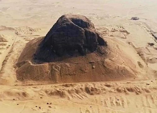 The black pyramid (Al_lahun)