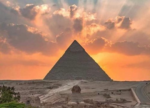 More experience and fun, by discovering the the pyramid of the sun.